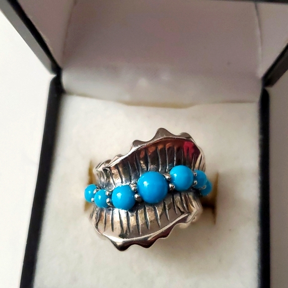 Sterling Silver 925 Turquoise Wave Graduated Ring - Picture 2 of 9